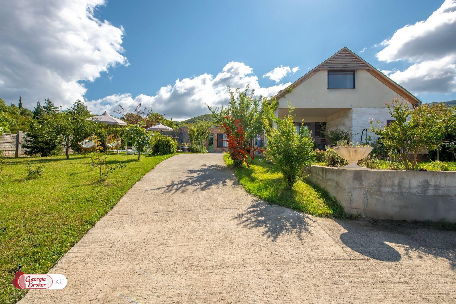 nearly repaired 8-room house for sale